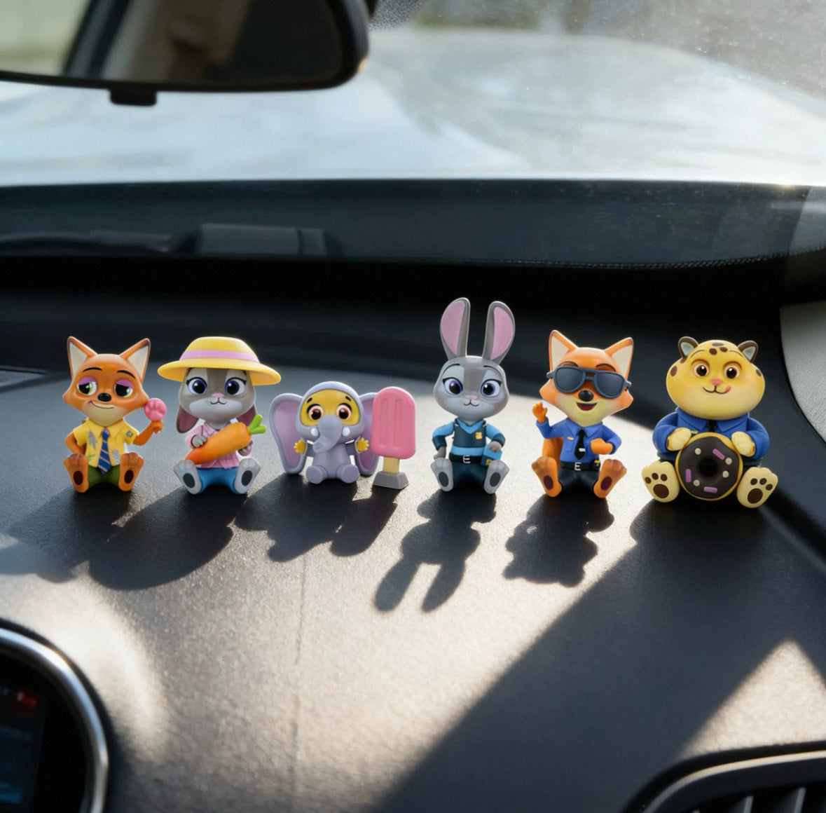 【OULA】Crazy Animal City Car Ornament Cartoon Judy Rabbit Nick Fox Leopard Officer Car Center Console Ornaments